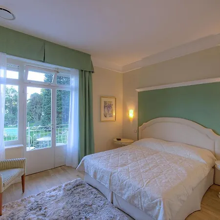 Sleeps 10 Pool Air Con Wifi Villa Baveno