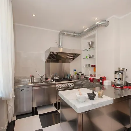 Sleeps 10 Pool Air Con Wifi