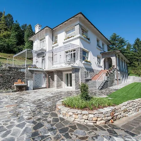 Villa Sleeps 10 Pool Air Con Wifi Baveno