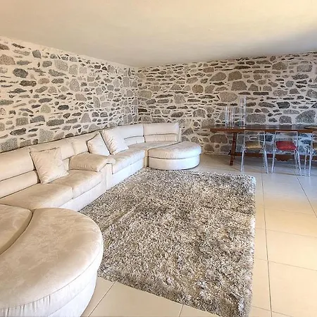 Sleeps 10 Pool Air Con Wifi *